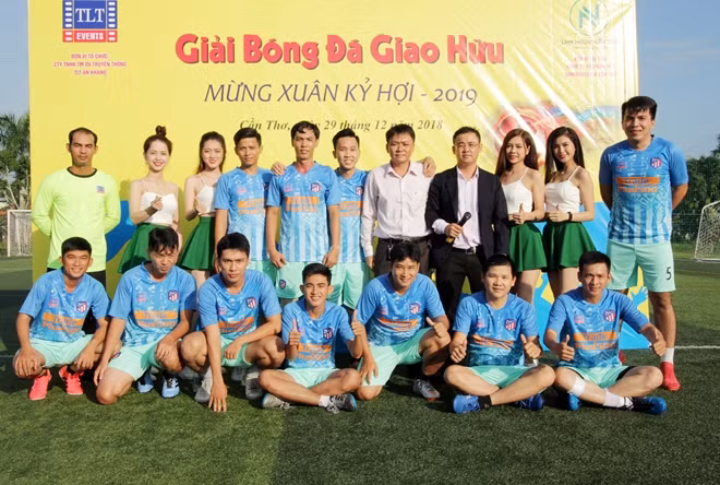 Đội bóng Công ty TNHH MTV DV Truyền thông TLT An Khang.