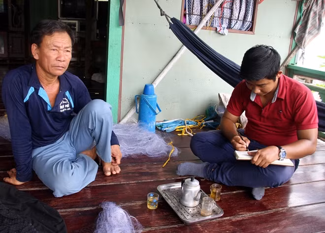 Cùng lo lắng trên, ông Huỳnh Văn Nước (ấp Phú Nghĩa, xã Phú Hội) chia sẻ với PV Báo CAND, năm nay gia đình ông chuẩn bị gần 5.000 mét lưới cá trạch, cá linh để mưu sinh theo con nước về. Thế nhưng, ông Nước dự báo, năm nay những bà con làm "nghề con cá" như ông có thể sẽ bị thất thu...