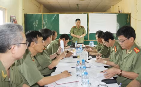 Thứ trưởng Bùi Văn Thành phát biểu chỉ đạo tại buổi làm việc.