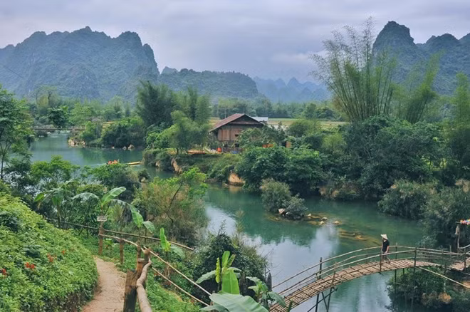 Phong cảnh đẹp, hữu tình là lợi thế rất lớn của Cao Bằng trong phát triển du lịch