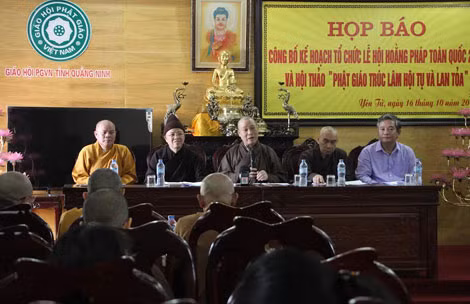 Họp báo giới thiệu về Lễ hội hoằng pháp toàn quốc 2015.