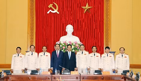 Chủ tịch nước Trần Đại Quang, nguyên Thủ tướng Chính phủ Nguyễn Tấn Dũng với lãnh đạo Bộ Công an.