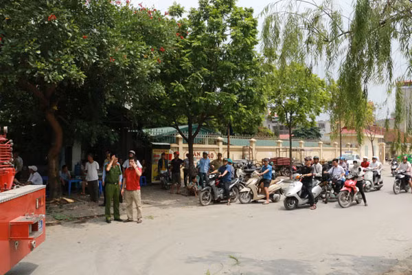 Vụ việc gây ách tắc giao thông nhiều giờ.