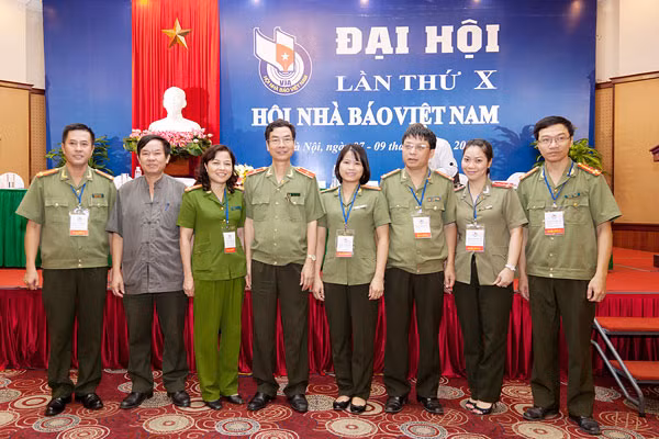 Các đại biểu Liên chi hội Nhà báo Bộ Công an dự Đại hội lần thứ X Hội Nhà báo Việt Nam
