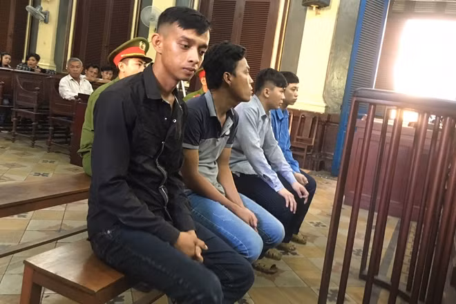 Các bị cáo tại toà