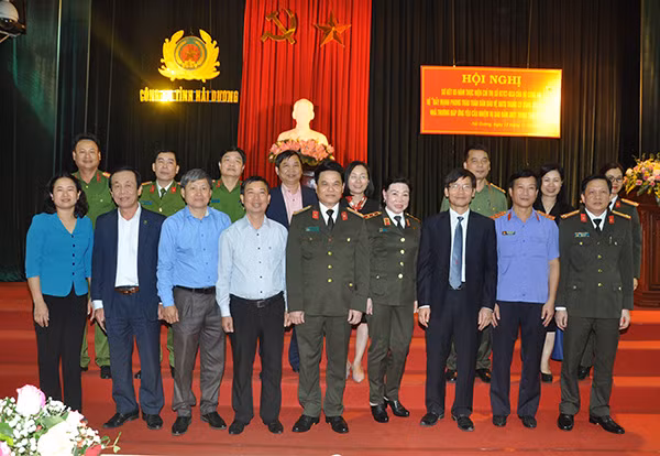 Các đại biểu tham dự hội nghị.