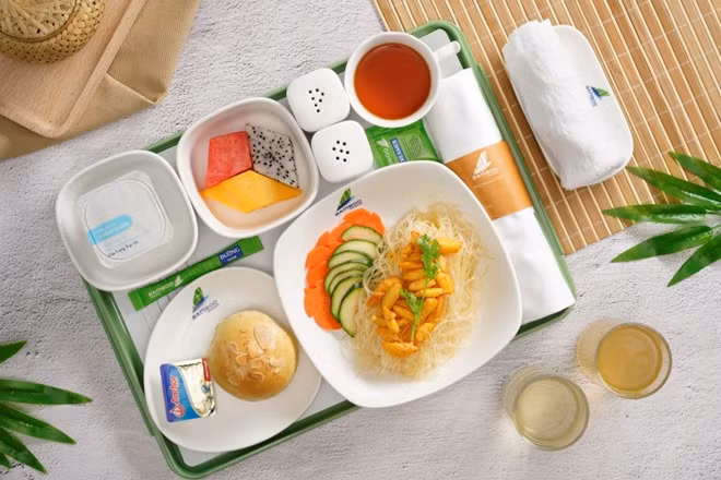 Nguyên liệu đầu vào để chế biến các suất ăn trên máy bay của Bamboo Airways đạt tiêu chuẩn quốc tế ISO 22000.