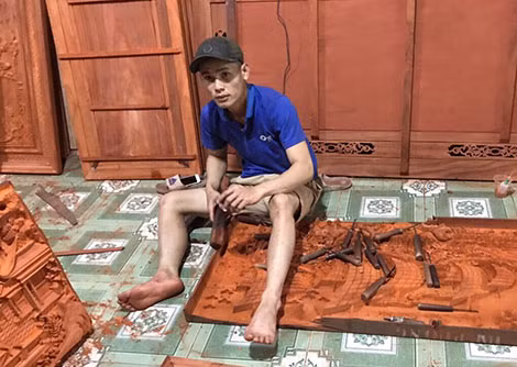 Một góc xưởng làm việc của làng nghề.