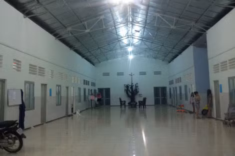 Ngôi nhà tạm lánh Mai Tiến nay đã trở nên khang trang và sạch đẹp hơn.