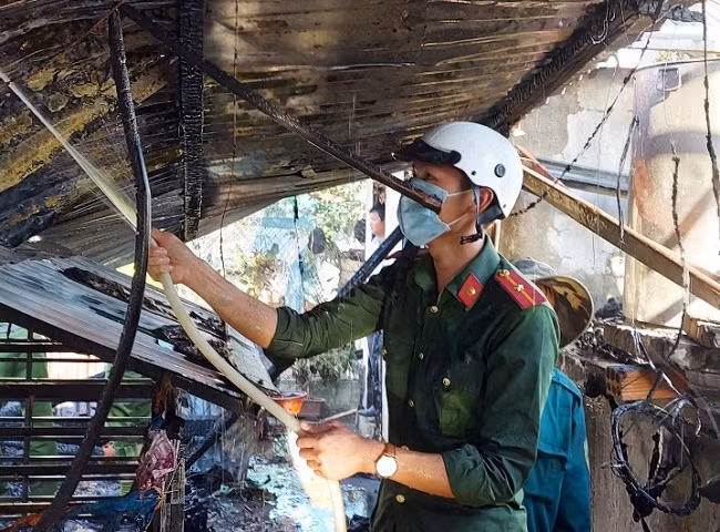 Lực lượng chữa cháy tại chỗ đã kịp thời có mặt