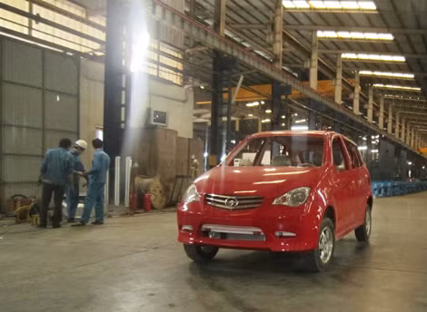 Ngành sản xuất ôtô trong nước sau 20 năm phát triển mới chỉ dừng lại ở lắp ráp.