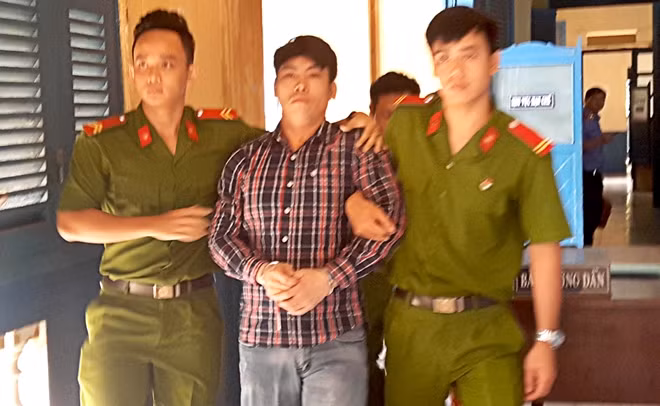 Bị cáo Trương Hoàng Trung sau phiên toà
