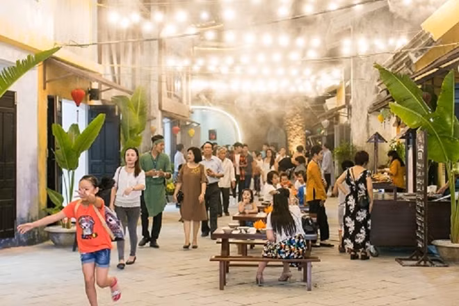 Sự kiện thu hút đông đảo phụ nữ và gia đình