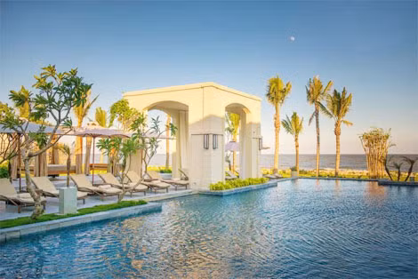 Một bể bơi lớn thuộc Fusion Resort.
