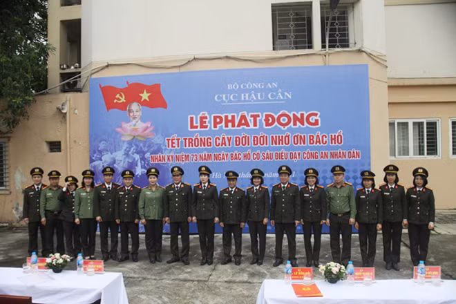 Các đại biểu tại Lễ phát động.