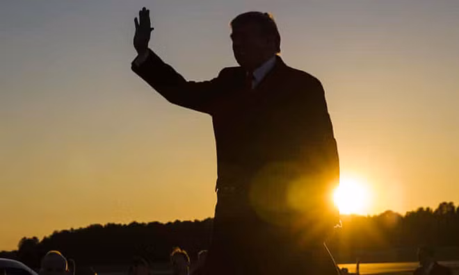 Cái bóng của ông Trump vẫn còn quá lớn ở Wasington ngay cả khi ông đã rời nhiệm sở.