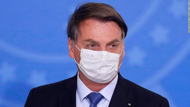 Tổng thống Brazil Jair Bolsonaro thông báo mắc COVID-19. (Ảnh: AP)