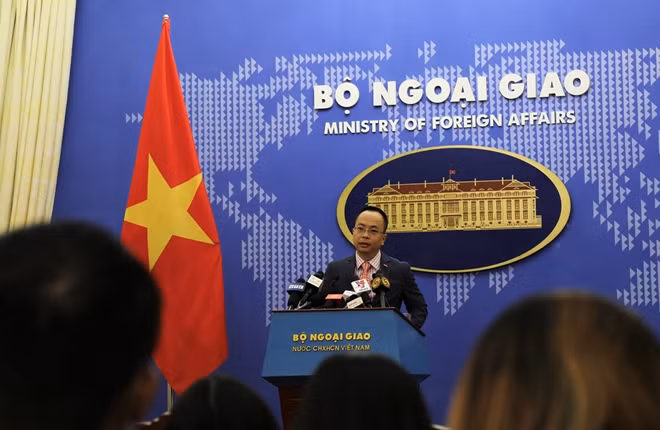 Phó phát ngôn Bộ Ngoại giao Việt Nam Đoàn Khắc Việt.