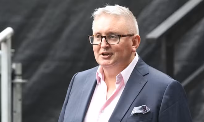 Bộ trưởng nghệ thuật bang New South Wales - ông Don Harwin từ chức vì vi phạm quy định giãn cách xã hội. (Ảnh: The Guardian)