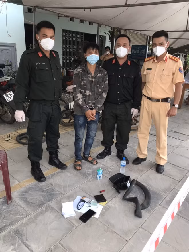 CSGT Bắc Giang bắt đối tượng phạm tội