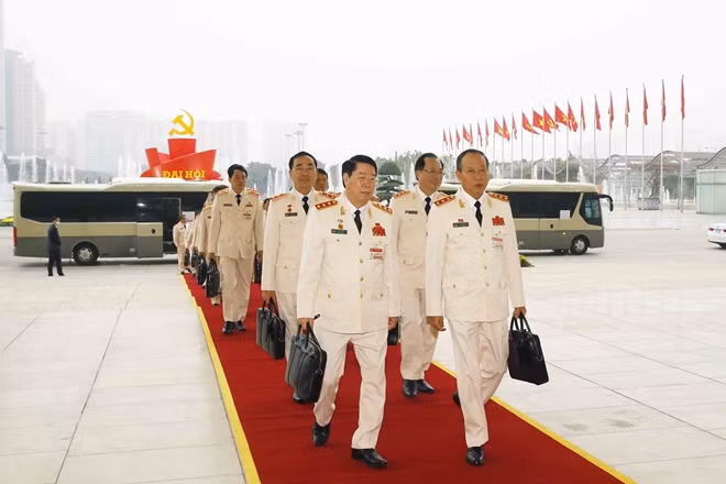 Đoàn đại biểu Đảng bộ Công an Trung ương đến dự Đại hội