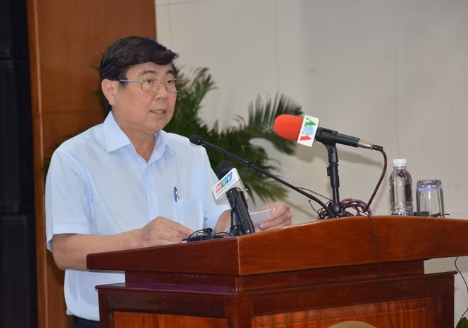 Chủ tịch UBND TP Nguyễn Thành Phong phát biểu chỉ đạo tại hội nghị