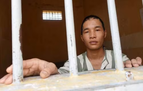Hào Anh trong trại tạm giam.