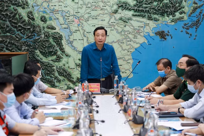 Ông Trần Quang Hoài, Phó Trưởng Ban Chỉ đạo Trung ương về PCTT, Tổng cục trưởng Tổng cục PCTT kết luận cuộc họp.