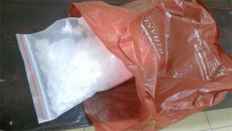 Gần 1kg ma túy đá tang vật được lực lượng Công an thu giữ.