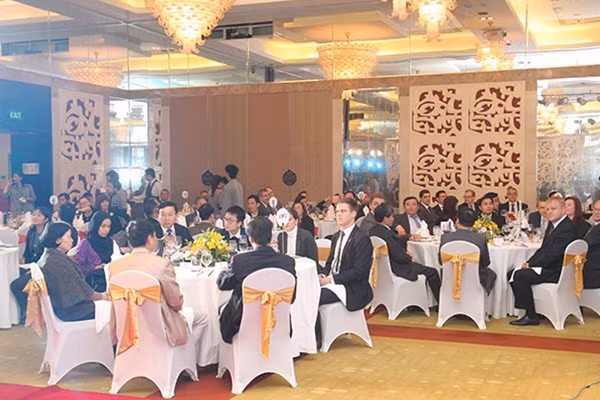 Các đại biểu tại buổi gặp mặt.