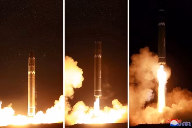 Cận cảnh quá trình phóng tên lửa Hwasong-15 của CHDCND Triều Tiên. Ảnh: Reuters
