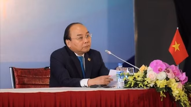 Thủ tướng Nguyễn Xuân Phúc phát biểu tại buổi họp báo quốc tế về kết quả của Hội nghị thượng đỉnh GMS-6.