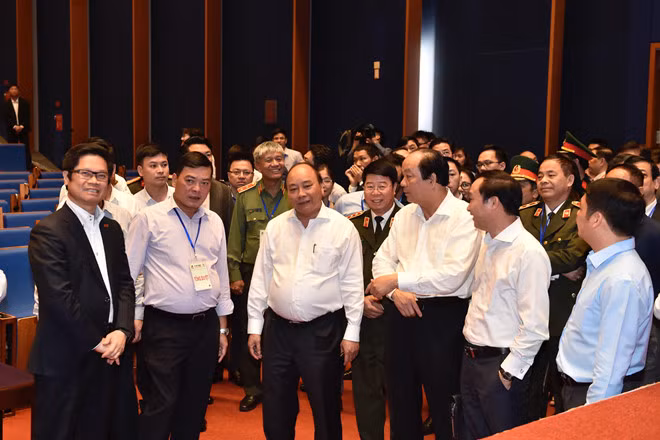 Thủ tướng Nguyễn Xuân Phúc đã chủ trì tổng duyệt chuẩn bị Hội nghị GMS-6 và CLV-10 vào ngày 27-3 tại Trung tâm Hội nghị quốc gia Hà Nội. Ảnh: VGP