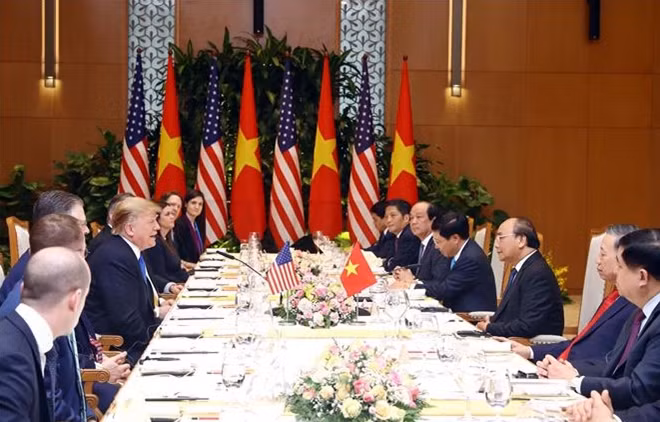 Thủ tướng Nguyễn Xuân Phúc ăn trưa làm việc với Tổng thống Mỹ Donald Trump. Ảnh: Thống Nhất/TTXVN
