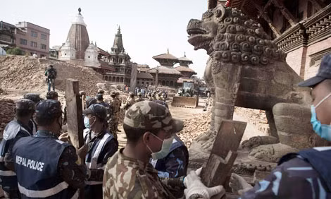 Quảng trường Durbar ở thung lũng Kathmandu sau thảm họa động đất.