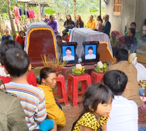 Hai đứa trẻ chết rất thương tâm.
