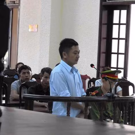 Bị cáo Vũ trong phiên tòa.