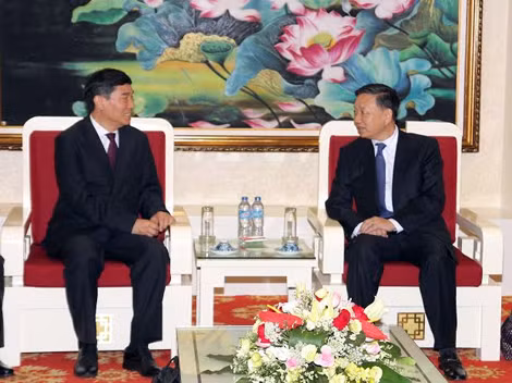 Thứ trưởng Tô Lâm; Phó Cục trưởng Cục Cảnh vệ Bộ Công an Trung Quốc Doãn Chí Sơn tại buổi tiếp. Ảnh Việt Hưng.