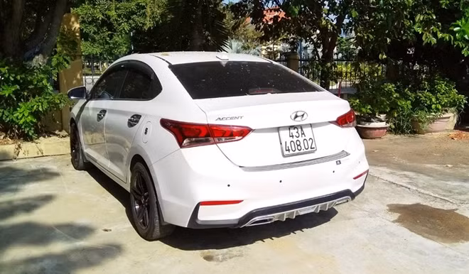 Xe ôtô BKS 43A-408.02 bị tạm giữ.