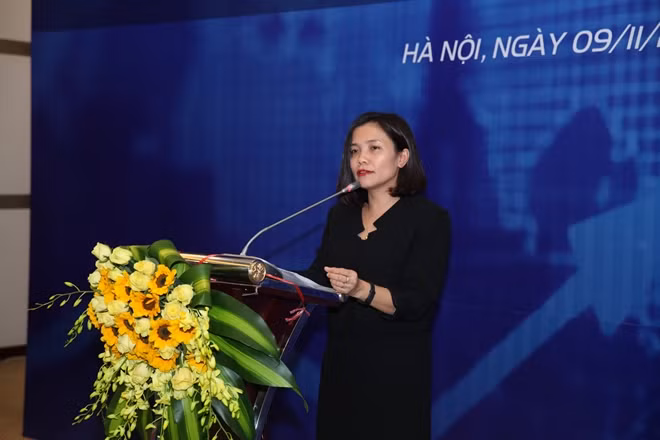 Bà Lưu Thị Thảo, Phó Tổng giám đốc VPBank phát biểu tại lễ ký kết.