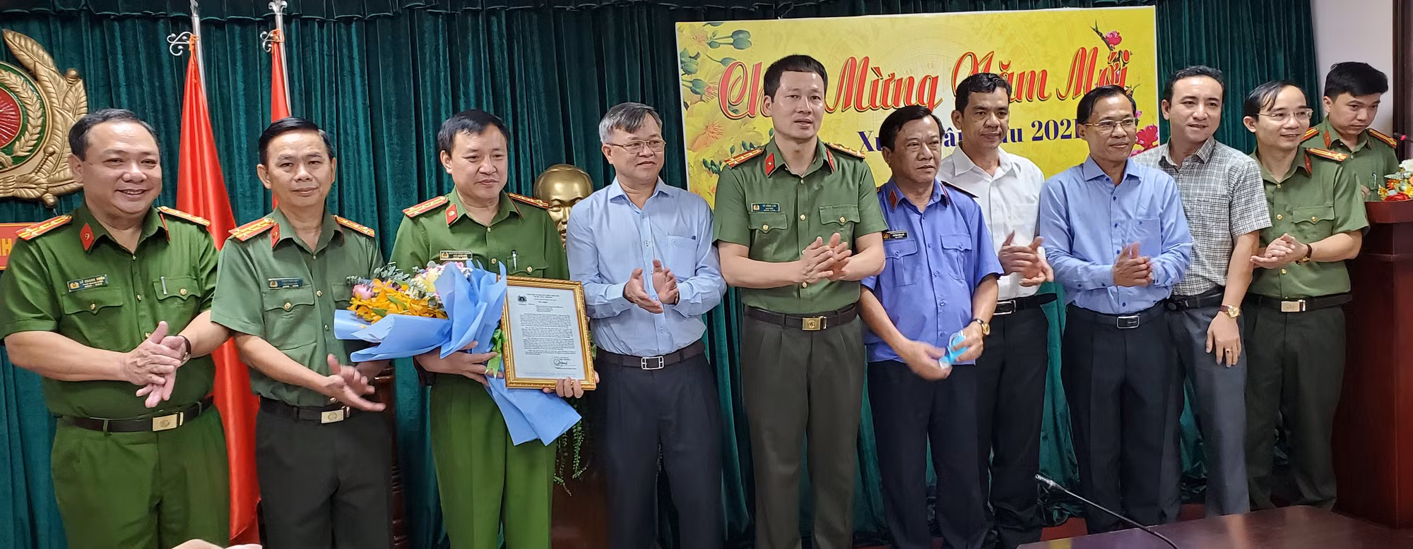 Lãnh đạo Bộ Công an gửi Thư khen Công an tỉnh Quảng Bình ảnh 2