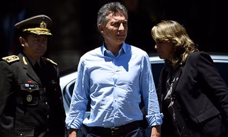 Tổng thống Argentina Mauricio Macri đau đầu khi triển khai thực hiện các chính sách mới.