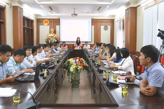 Quang cảnh buổi họp báo