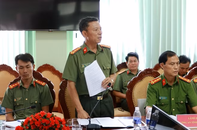 Các đại biểu tham gia đóng góp ý kiến tại hội nghị