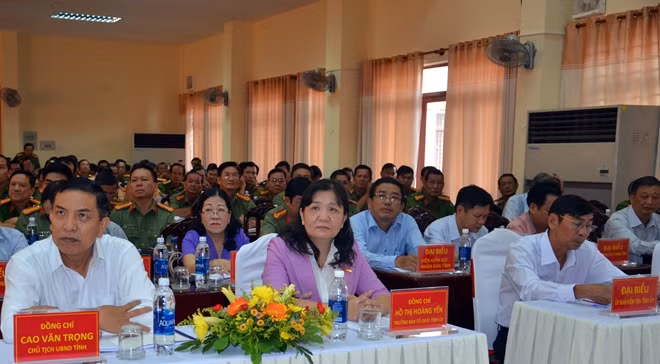 Các đại biểu tham dự Hội nghị Các đại biểu tham dự Hội nghị