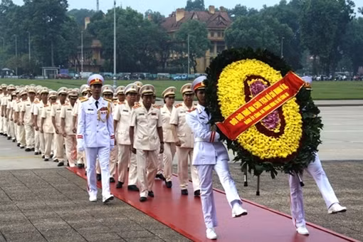 Đảng ủy Công an Trung ương, Bộ Công an dâng hương tưởng niệm các Anh hùng liệt sỹ