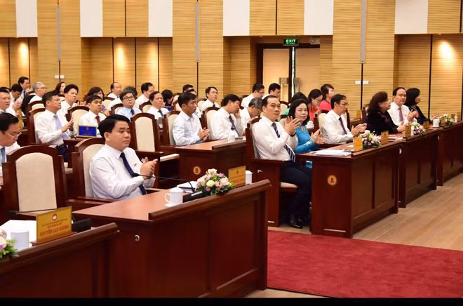 Các đại biểu.