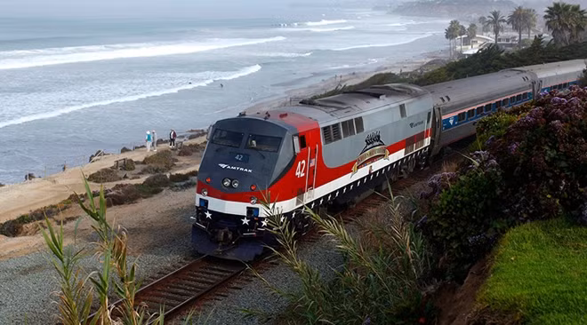 Amtrak là dịch vụ vận chuyển hành khách đường sắt duy nhất tại Mỹ