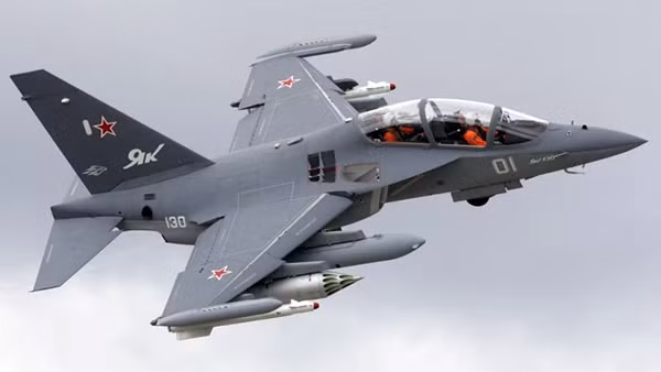 Yak-130.
