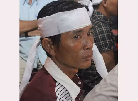 Anh Chao Văn Sáng – một trong những ngư phủ chứng kiến người từ phía “tàu lạ” nổ súng bắn chết cậu ruột mình.